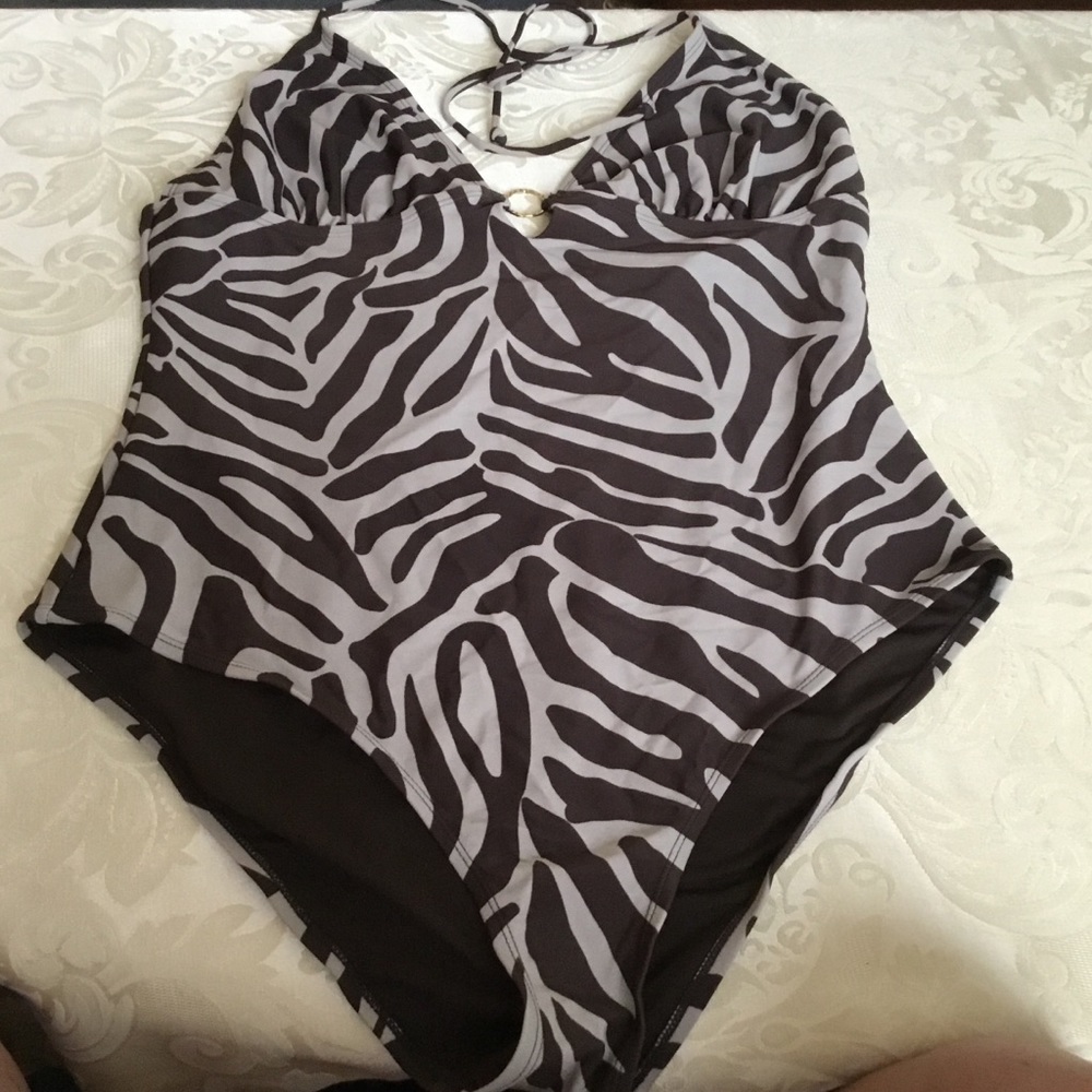 Old Navy Women’s Brown/Tan Bathing Suit.  Size XL
